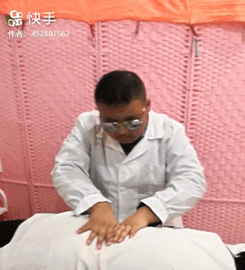 （动图）盲人推拿按摩  （快手ID：452807562 ）